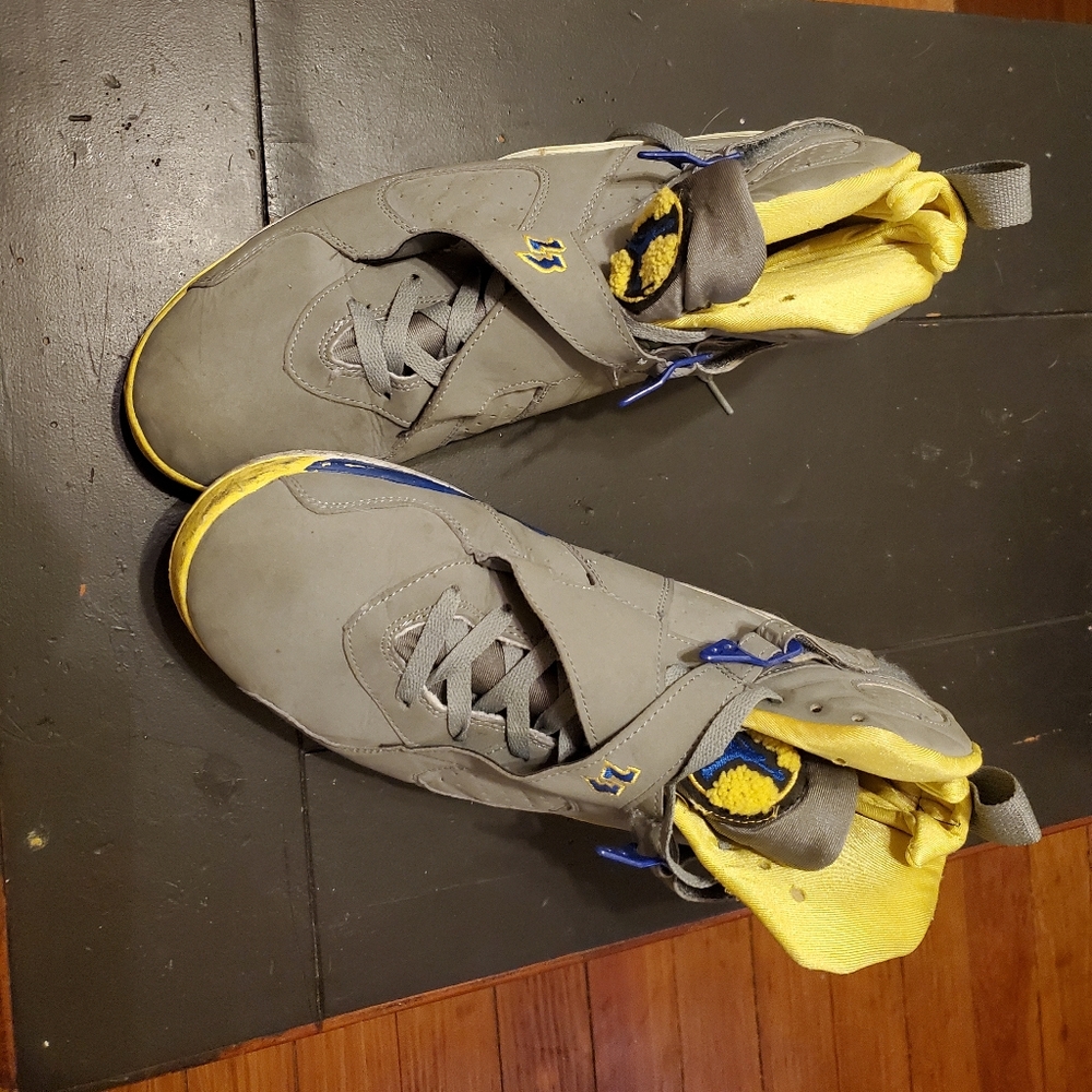 Air Jordan 8 Retro Laney  High Top Sneakers